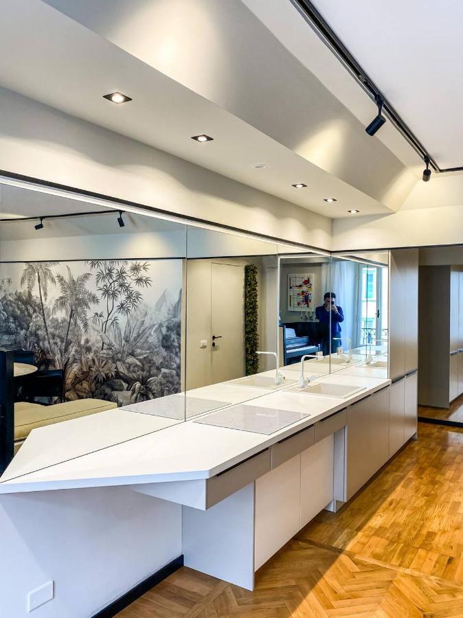 Exclusive Top Floor 2-bedroom Flat * Mailand